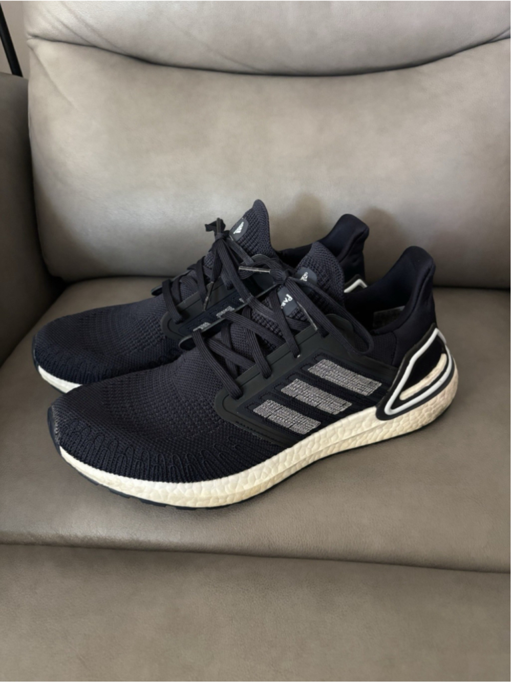 EUC MEN’S ADIDAS ULTRABOOST 2019 PARLEY SHOES SNEAKERS SIZE 11 US NAVY BLUE